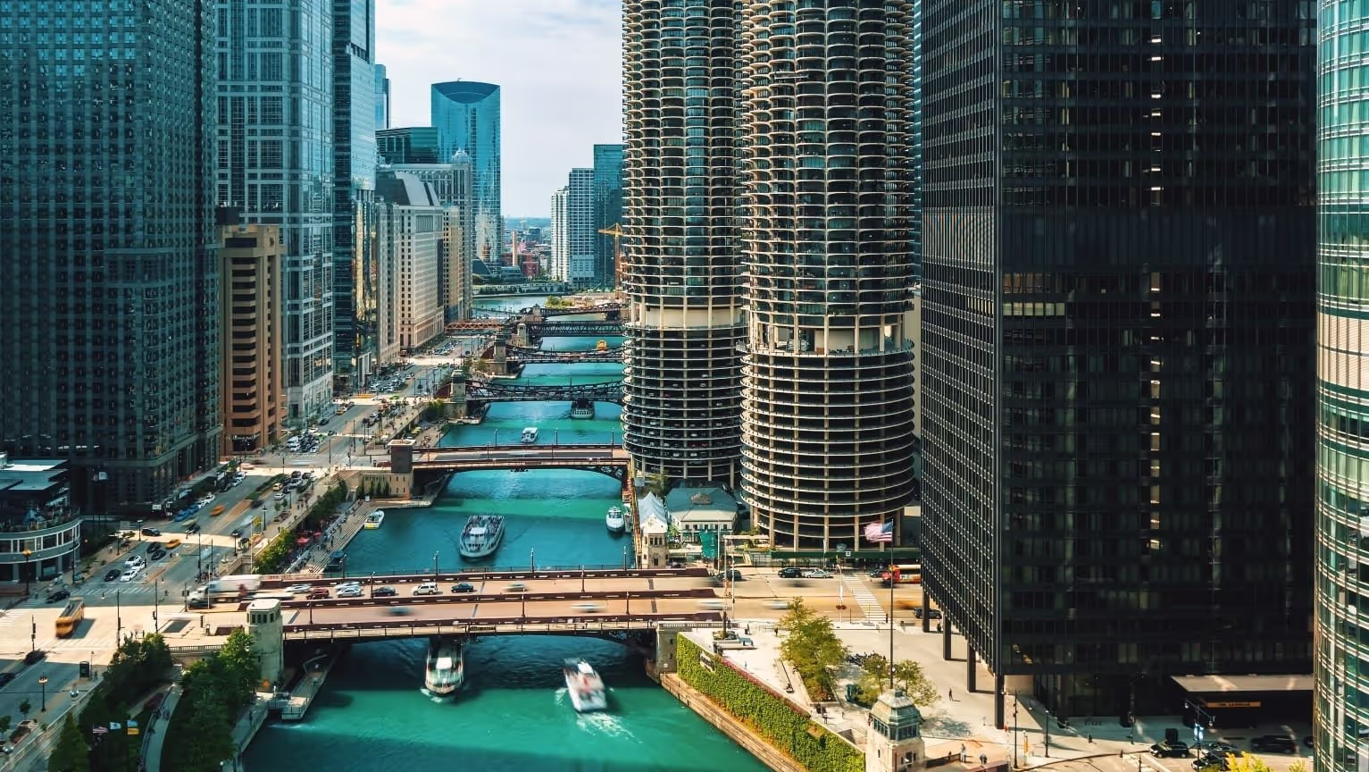 Uncover Chicago's Culinary Gems: Top 10 Restaurants for National Restaurant Show Attendees