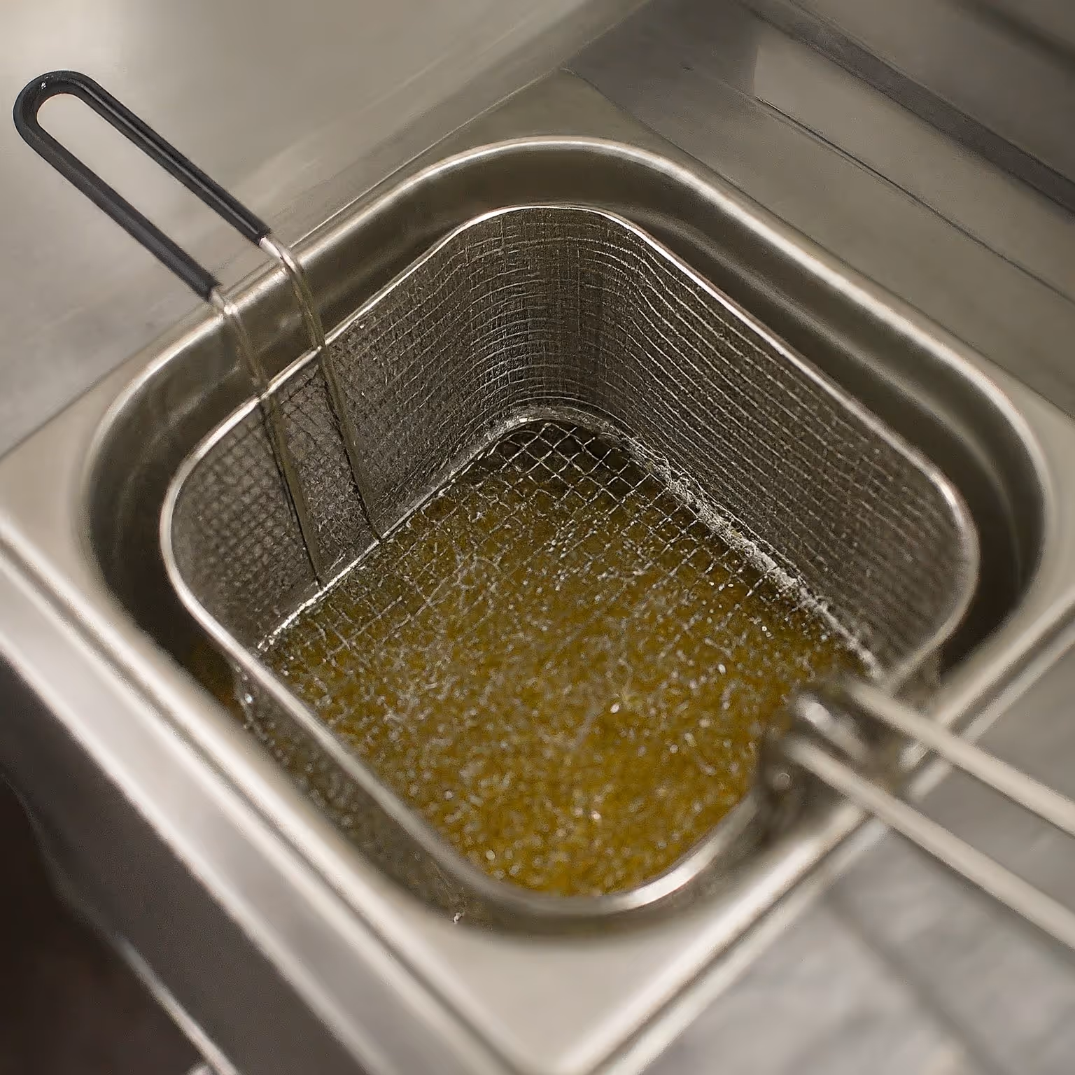 Top Tips for Effective Deep Fryer Cleaning