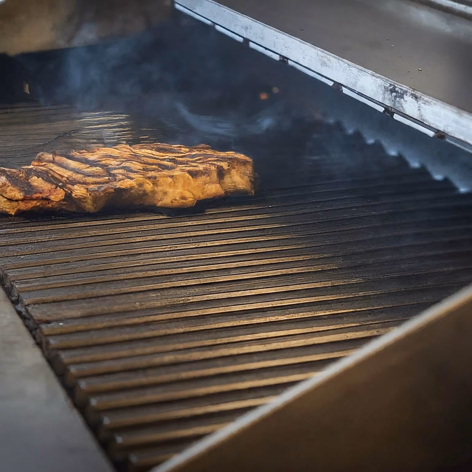Best Practices for Daily Cleaning to Keep Commercial Grills in Top Condition